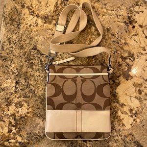 Coach Cross Body - White and Tan